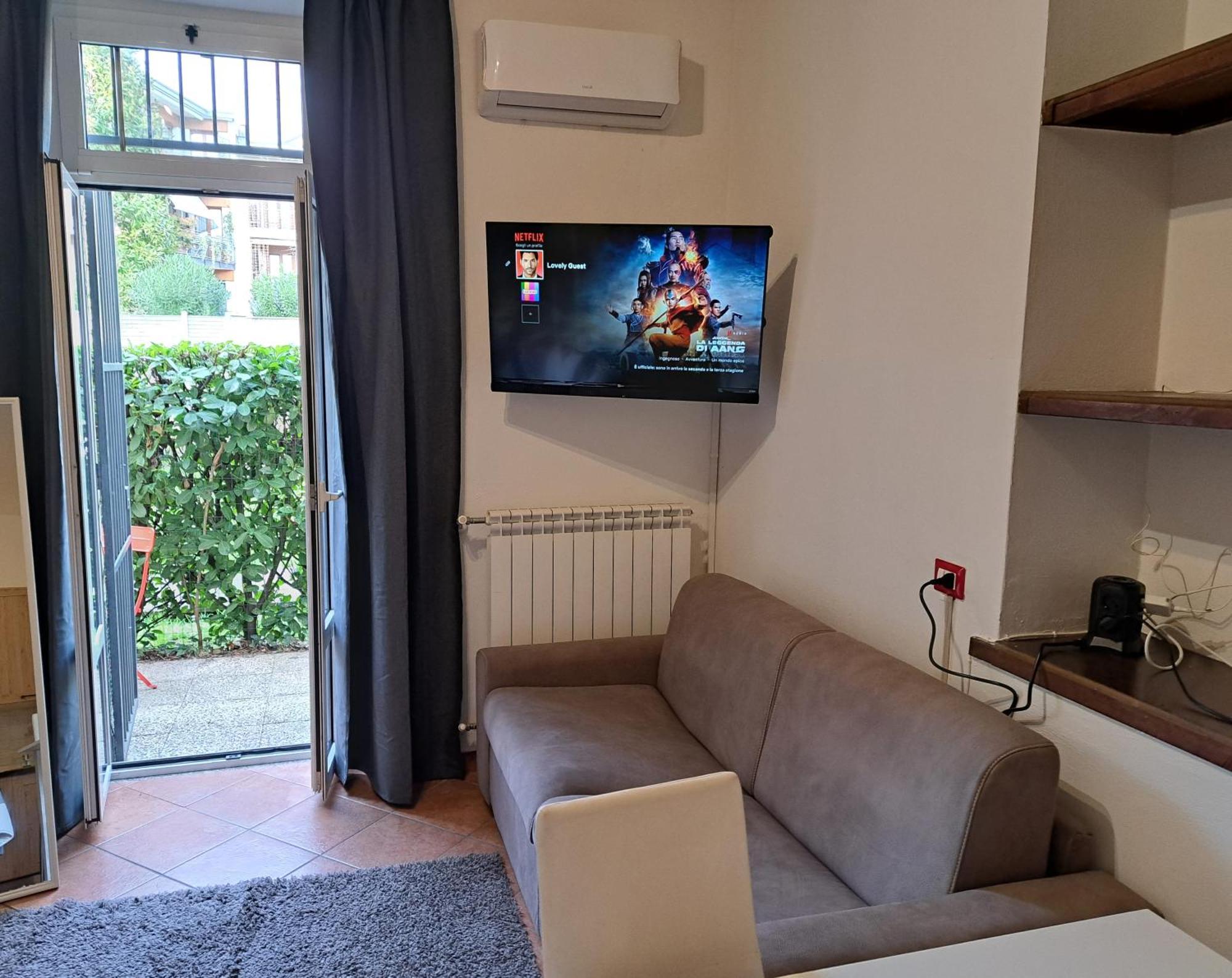 Dieghouse - Monolocale Con Cortile In Corte Lombarda Vicino Al Centro Monza Esterno foto